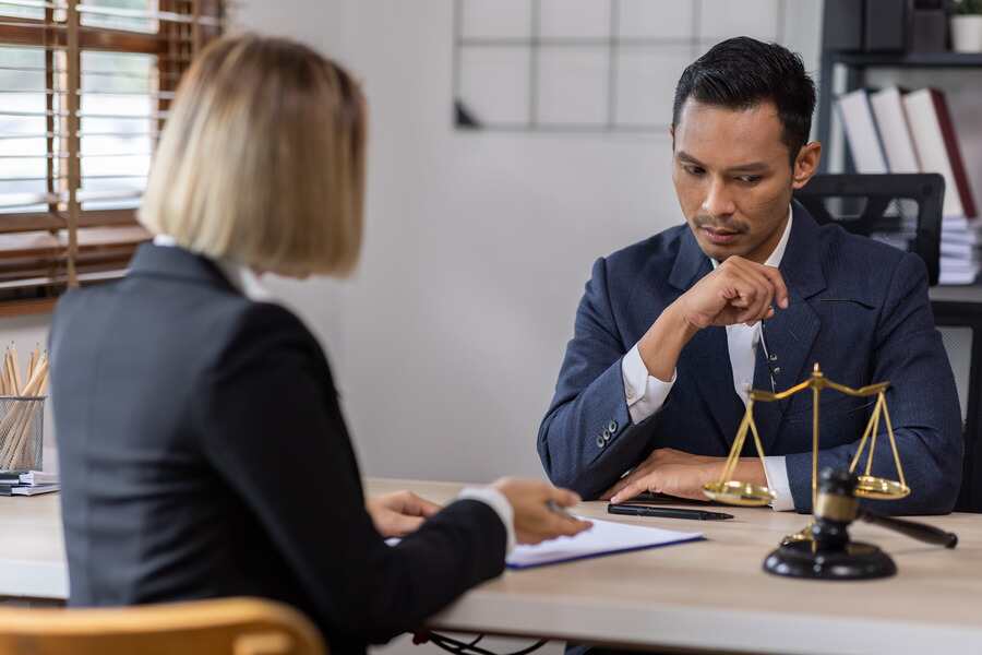 How To Choose An Immigration Attorney